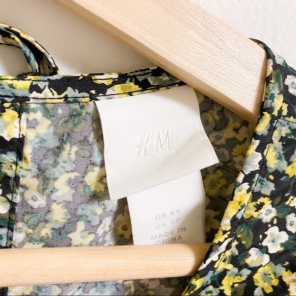 Floral long oversized puffy sleeves dress - Picture 4 of 6